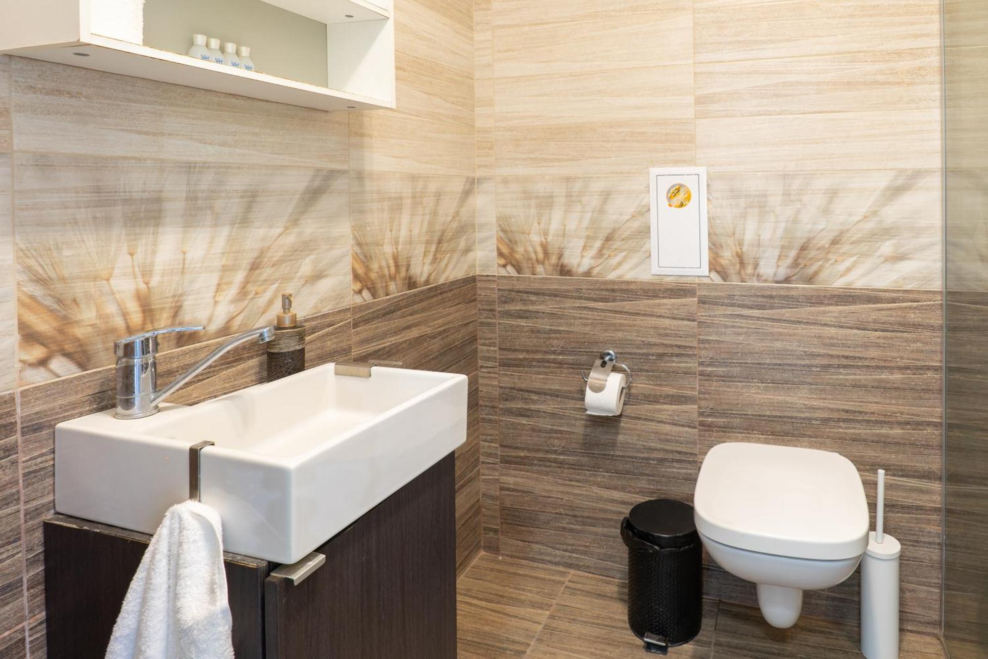 Апартамент Sunny Flat With Pool *