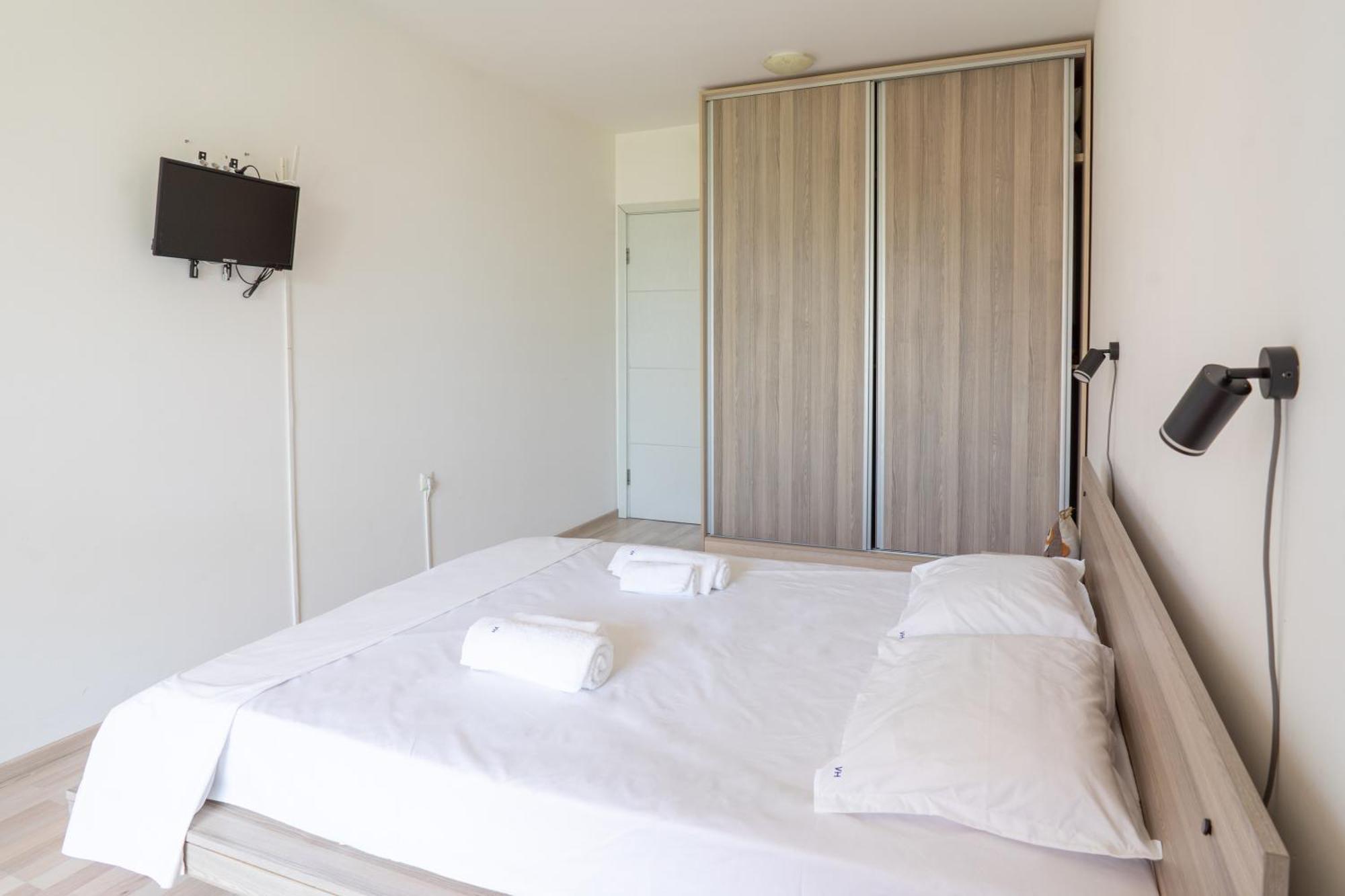 Sunny Flat With Pool * Varna